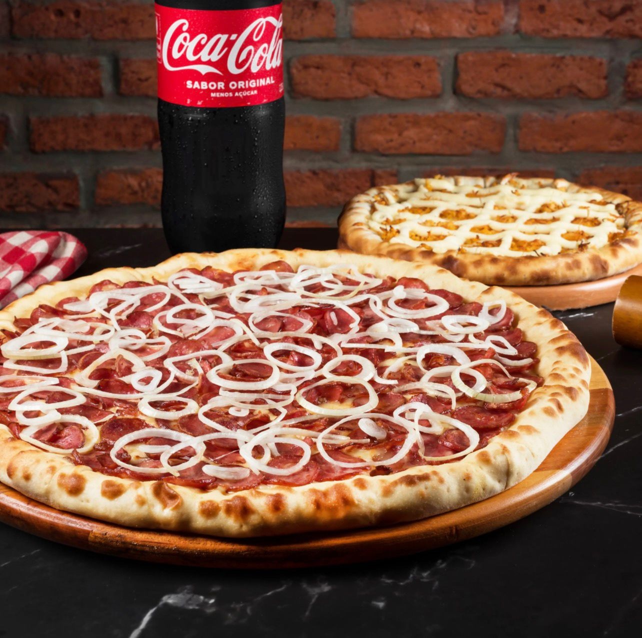 Pizza de 35 cm + Pizza 25 cm + Refrigerante 2 Lt